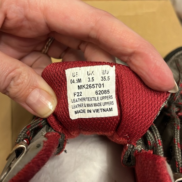 Big Kid's Moab 3 Mid Waterproof Boot - Picture 11 of 14